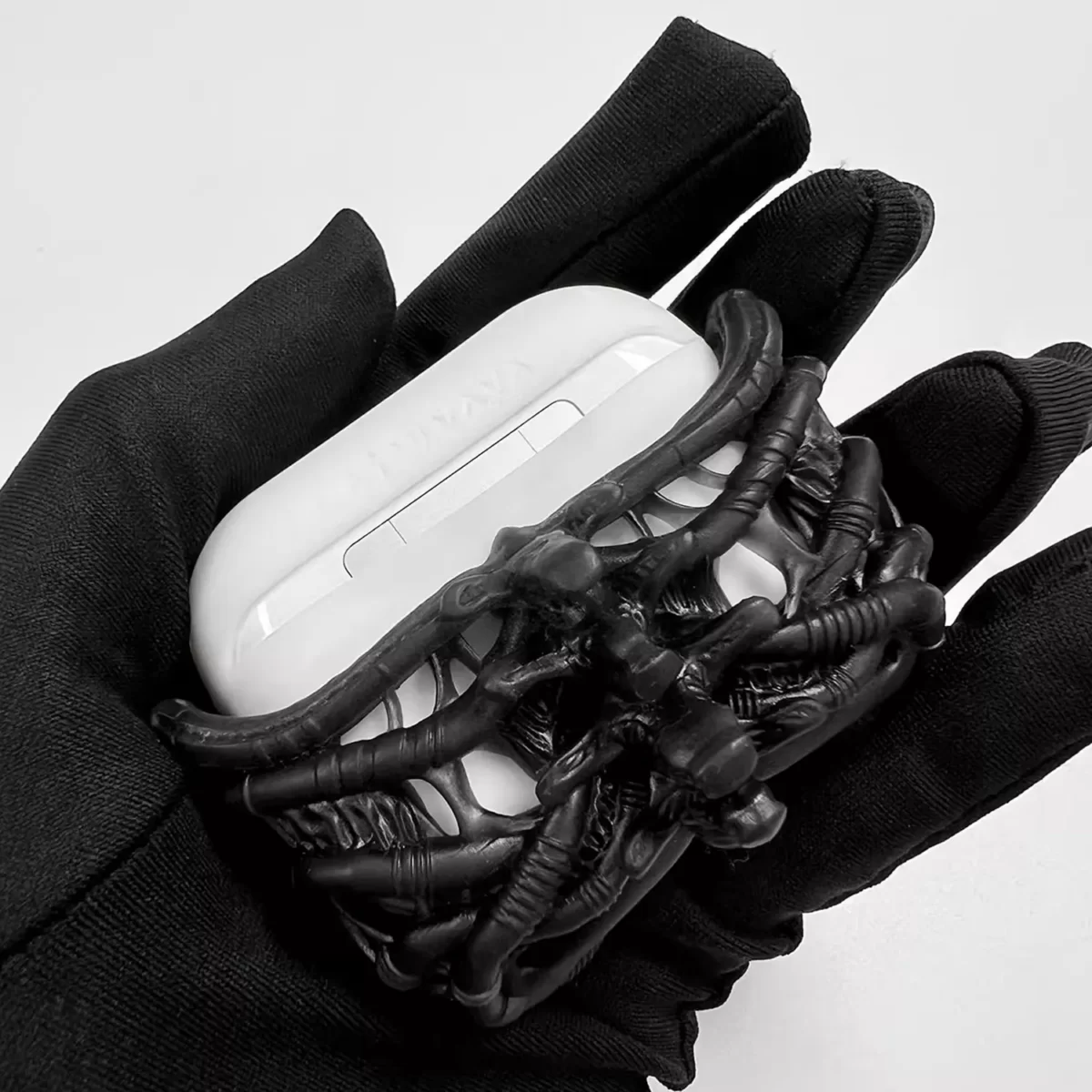 Чехол AirPods Pro / Pro 2 Predator Case — изображение 4